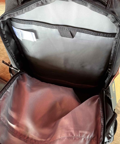 THE NORTH FACE（ザノースフェイス）の「THE NORTH FACE/ザ・ノースフェイス Jester(ジェスター) バックパック/リュック（バックパック/リュック・メンズ・ブラック・FREE）」の9枚目の写真