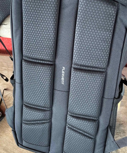 THE NORTH FACE（ザノースフェイス）の「THE NORTH FACE/ザ・ノースフェイス Jester(ジェスター) バックパック/リュック（バックパック/リュック・メンズ・ブラック・FREE）」の8枚目の写真