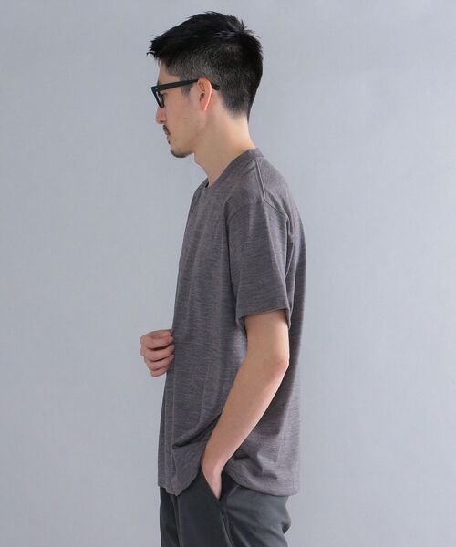 SHIPS（シップス）の「SHIPS:〈ウォッシャブル〉テックウール クルーネック Tシャツ（Tシャツ/カットソー・メンズ・ネイビー/ブラック/グレー・SMALL/LARGE/MEDIUM/X-LARGE）」の12枚目の写真