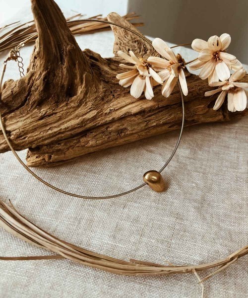 emouv by est（エモーヴバイエスト）の「emouv by est ストーンチョーカーネックレス（ネックレス・レディース・ゴールド・FREE）」の4枚目の写真