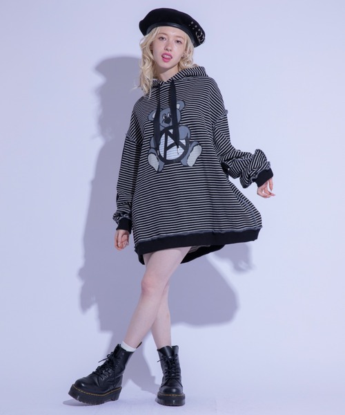 Candy Stripper（キャンディストリッパー）の「ANARCHY BEAR BORDER フーディー（パーカー・レディース・ブラック/ネイビー/ブラウン・2）」の17枚目の写真