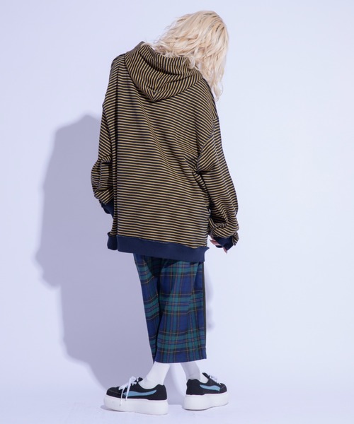 Candy Stripper（キャンディストリッパー）の「ANARCHY BEAR BORDER フーディー（パーカー・レディース・ブラック/ネイビー/ブラウン・2）」の18枚目の写真