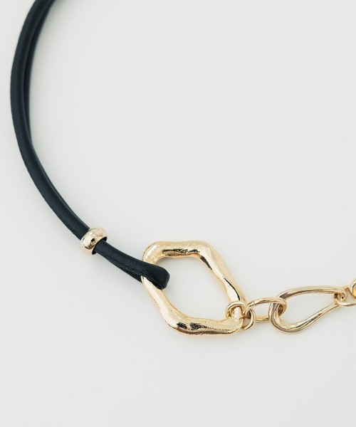 UNITED TOKYO(ユナイテッドトウキョウ)の「レザーコンビチェーンネックレス(ネックレス・レディース・ゴールド・FREE)」の2枚目の写真
