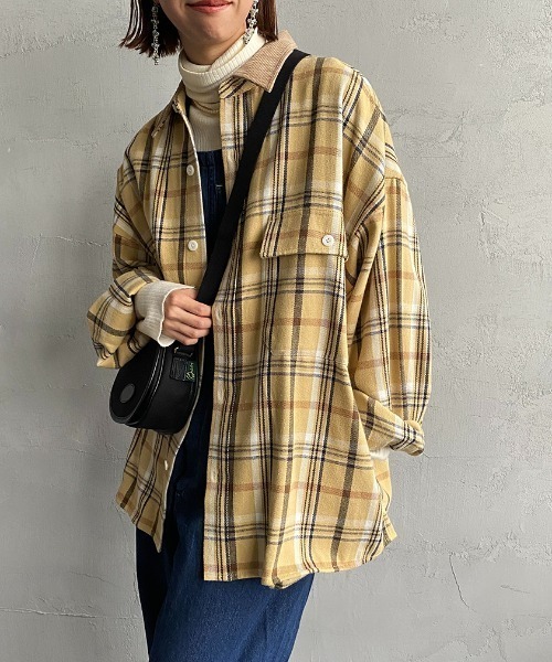 UNIVERSAL OVERALL（ユニバーサルオーバーオール）の「[UNIVERSAL OVERALL/ユニバーサルオーバーオール] 別注 オーバーサイズ チェックネルシャツジャケット（シャツ/ブラウス・レディース・ベージュ/ネイビー/アイボリー・M/L）」の2枚目の写真