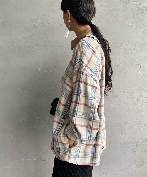 UNIVERSAL OVERALL（ユニバーサルオーバーオール）の「[UNIVERSAL OVERALL/ユニバーサルオーバーオール] 別注 オーバーサイズ チェックネルシャツジャケット（シャツ/ブラウス・レディース・ベージュ/ネイビー/アイボリー・M/L）」の22枚目の写真