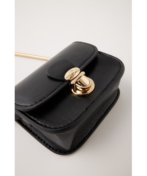 MOUSSY（マウジー）の「SNAKE CHAIN FLAP MINI バッグ（ショルダーバッグ・レディース・ゴールド/ブラック・FREE）」の7枚目の写真