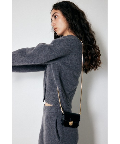 MOUSSY（マウジー）の「SNAKE CHAIN FLAP MINI バッグ（ショルダーバッグ・レディース・ゴールド/ブラック・FREE）」の11枚目の写真