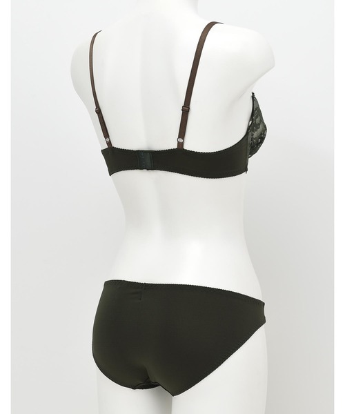 AMPHI（アンフィ）の「【まる胸メイク】ラッセルレース ブラ&ショーツセット（ブラ&ショーツ・レディース・ライトグレー/レッド/グリーン/クリーム/ダークブルー/ローズ/ライトパープル・B65/B70/C70/D70/B75/C65/C75/D65/D75/E65/E70/E75）」の18枚目の写真