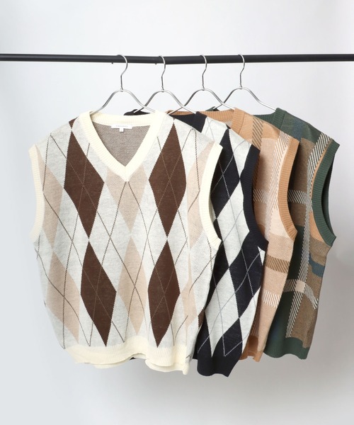 Salong hameu（サロン ハミュー）の「ビッグシルエット チェック柄Vネックニットベスト（ベスト・メンズ・ホワイト系その他/ブラック系その他/ブラウン系その他/ベージュ系その他・M/L）」の16枚目の写真