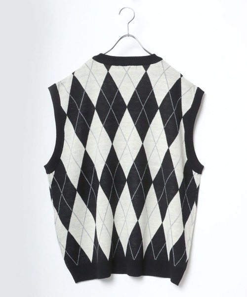 Salong hameu（サロン ハミュー）の「ビッグシルエット チェック柄Vネックニットベスト（ベスト・メンズ・ホワイト系その他/ブラック系その他/ブラウン系その他/ベージュ系その他・M/L）」の6枚目の写真