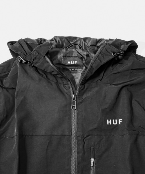 HUF（ハフ）の「HUF ESSENTIALS ZIP STANDARD SHELL JACKET ハフ エッセンシャル ジップ スタンダード シェル マウンテンパーカー（マウンテンパーカー・メンズ・ブラック/ネイビー・SMALL/MEDIUM/LARGE/X-LARGE）」の10枚目の写真