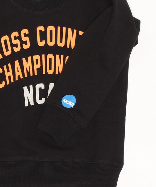NCAA（エヌシーエーエー）の「【NCAA】アーチロゴトレーナー（100～140cm）（スウェット・キッズ・ブラック/レッド/キナリ・100/110/120/130/140）」の12枚目の写真