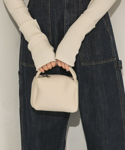 KBF（ケイビーエフ）の「マシュマロミニBAG（ハンドバッグ・レディース・ブルー/オレンジ系その他/ブラック/アイボリー・ONE）」の2枚目の写真