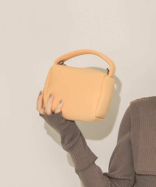 KBF（ケイビーエフ）の「マシュマロミニBAG（ハンドバッグ・レディース・ブルー/オレンジ系その他/ブラック/アイボリー・ONE）」の9枚目の写真