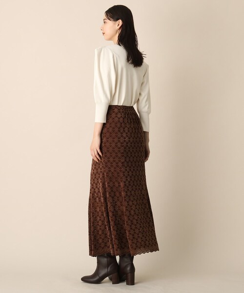 OPAQUE.CLIP（オペークドットクリップ）の「◆モールフラワーマーメイドスカート（スカート・レディース・ダークブラウン/パープル系・38/36）」の12枚目の写真