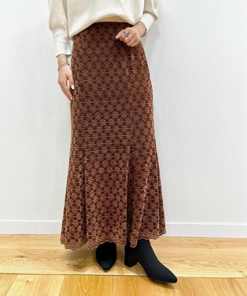 OPAQUE.CLIP（オペークドットクリップ）の「◆モールフラワーマーメイドスカート（スカート・レディース・ダークブラウン/パープル系・38/36）」の15枚目の写真