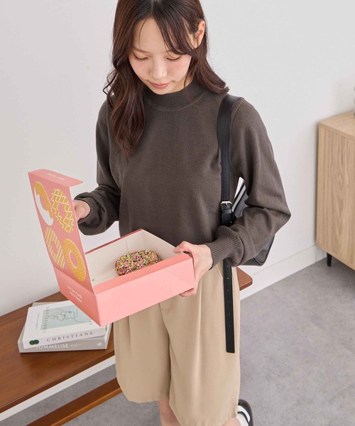 CHAN ME（チャンミ）の「カシミヤタッチハイネックニット（ニット/セーター・レディース・ベージュ/チャコール/コーラル/レッド/アイボリー/ブラック/ブルー/グリーン/ホワイト×ブラック/オレンジ/グレー/ラベンダー/ホワイト/ホワイト系その他・MEDIUM/LARGE/X-LARGE）」の7枚目の写真