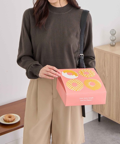 CHAN ME（チャンミ）の「カシミヤタッチハイネックニット（ニット/セーター・レディース・ベージュ/チャコール/コーラル/レッド/アイボリー/ブラック/ブルー/グリーン/ホワイト×ブラック/オレンジ/グレー/ラベンダー/ホワイト/ホワイト系その他・MEDIUM/LARGE/X-LARGE）」の21枚目の写真