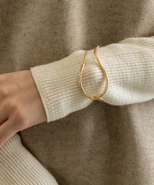 SMELLY（スメリー）の「ニュアンスメタルチェーンマグネットブレスレット（ブレスレット・レディース・ゴールド・-）」の4枚目の写真