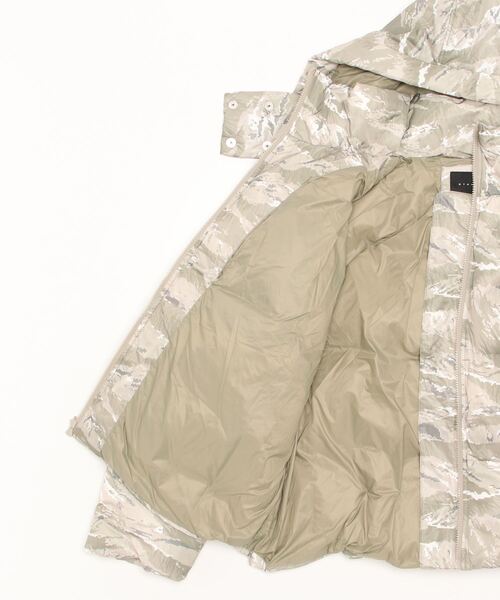 STAMPD（スタンプド）の「STAMPD/スタンプド Cropped Puffer Jacket パファージャケット デジタルカモ（ダウンジャケット/コート・メンズ・カモフラージュ・XL/L/M）」の10枚目の写真