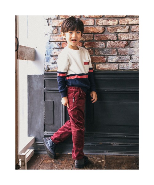 BeBe（ベベ）の「BeBe/マシュマロ裏毛胸ポケット付きバイカラートレーナー(90~150cm)（スウェット・キッズ・ベージュ/ネイビー・140/150/130/120/90/110/100）」の3枚目の写真