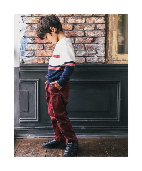 BeBe（ベベ）の「BeBe/マシュマロ裏毛胸ポケット付きバイカラートレーナー(90~150cm)（スウェット・キッズ・ベージュ/ネイビー・140/150/130/120/90/110/100）」の8枚目の写真