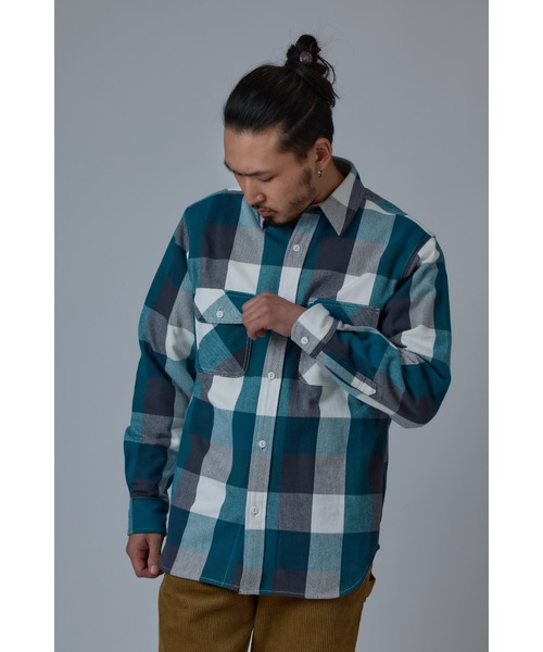 BIG MIKE(ビッグマイク)の「BIG MIKE ビッグマイク / HEAVY FLANNEL SHIRTS 長袖ヘビーフランネルシャツ チェック ストライプ /// 102235200 102235201 102235202 102235203 102235204 102235205 102235206 102235207(シャツ/ブラウス・メンズ・レッド系その他/ブラック×グレー/ベージュ/ブルー系その他/ホワイト×ネイビー/ストライプ/ブラウン系その他/ブラック・SMALL/MEDIUM/LARGE/X-LARGE)」の6枚目の写真