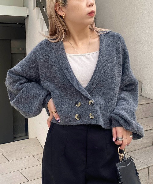 CAPRICIEUX LE'MAGE（カプリシューレマージュ）の「クロップジャケット風カーディガン（カーディガン/ボレロ・レディース・チャコールグレー/オレンジ/モカ・FREE）」の2枚目の写真