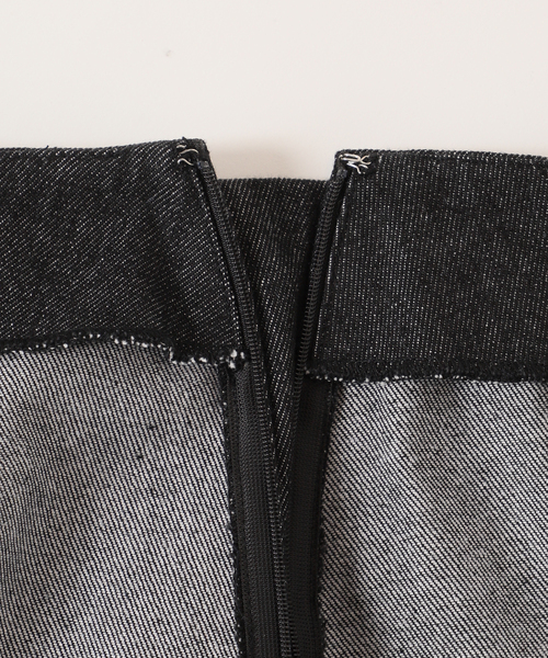 Charles Chaton（シャルルシャトン）の「スリットデニムスカート（デニムスカート・レディース・ブラック・34/36）」の17枚目の写真