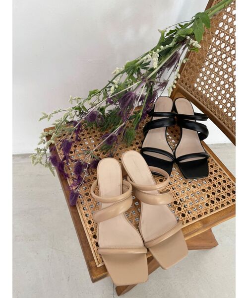 LAGUNAMOON(ラグナムーン)の「フォルムラインサンダル(サンダル・レディース・ブラック/ベージュ・SMALL/MEDIUM)」の3枚目の写真