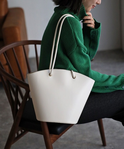 Bonjour Sagan（ボンジュールサガン）の「ポーチ付き扇形ハンドバッグ（ハンドバッグ・レディース・ホワイト/ブラック・FREE）」の2枚目の写真