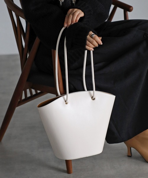 Bonjour Sagan（ボンジュールサガン）の「ポーチ付き扇形ハンドバッグ（ハンドバッグ・レディース・ホワイト/ブラック・FREE）」の4枚目の写真