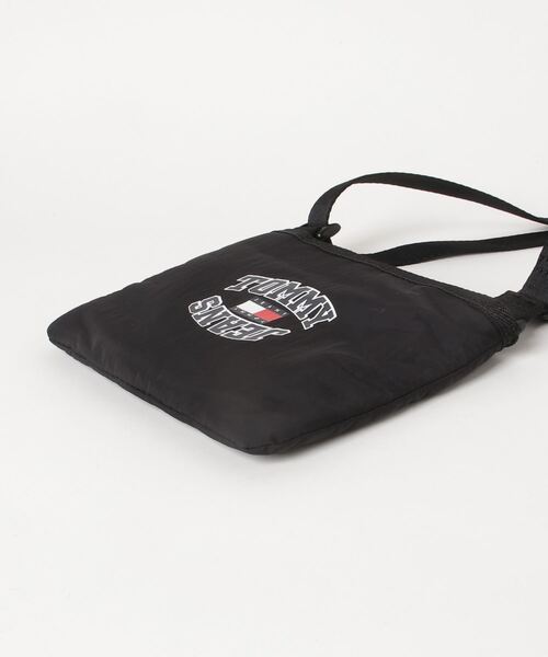 tommy jeans（トミー ジーンズ）の「ナイロンクロスボディバッグ（ボディバッグ/ウエストポーチ・メンズ・ブラック・FREE）」の10枚目の写真