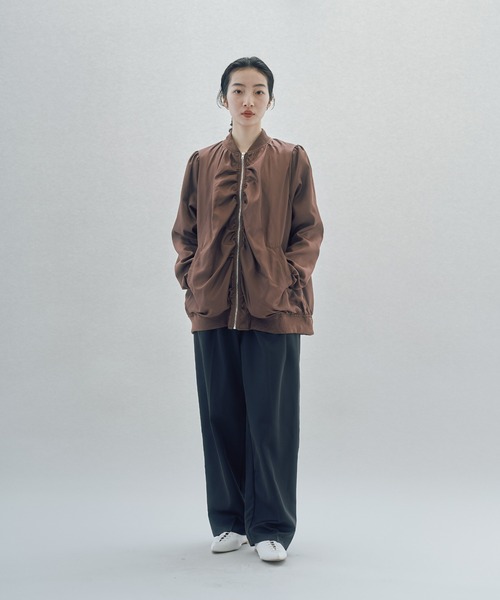 INSIIS（インシス）の「ギャザーMA1ブルゾン（MA-1・レディース・ブラウン/ブラック・フリー）」の11枚目の写真