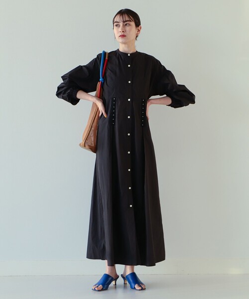 Ray BEAMS（レイビームス）の「Ray BEAMS / ウエスト スプリングホック ワンピース（ワンピース・レディース・ベージュ/ブラック・0/1）」の4枚目の写真