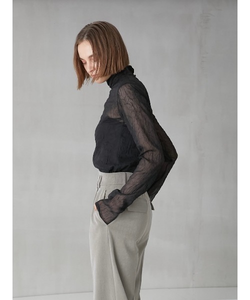 LA PEAU DE GEM(ラポドゥジェム)の「【LA PEAU DE GEM】ワッシャーシアータートル(シャツ/ブラウス・レディース・ベージュ/ブラック・FREE)」の7枚目の写真