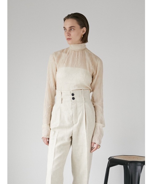 LA PEAU DE GEM(ラポドゥジェム)の「【LA PEAU DE GEM】ワッシャーシアータートル(シャツ/ブラウス・レディース・ベージュ/ブラック・FREE)」の3枚目の写真