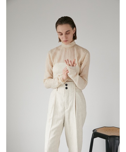 LA PEAU DE GEM(ラポドゥジェム)の「【LA PEAU DE GEM】ワッシャーシアータートル(シャツ/ブラウス・レディース・ベージュ/ブラック・FREE)」の4枚目の写真