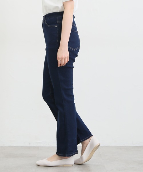 Honeys（ハニーズ）の「デニムセミフレア（股下６８ｃｍ）（デニムパンツ・レディース・ワンウォッシュ/ブルー・LL/L/M/S/SS）」の9枚目の写真
