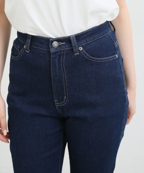 Honeys（ハニーズ）の「デニムセミフレア（股下６８ｃｍ）（デニムパンツ・レディース・ワンウォッシュ/ブルー・LL/L/M/S/SS）」の11枚目の写真