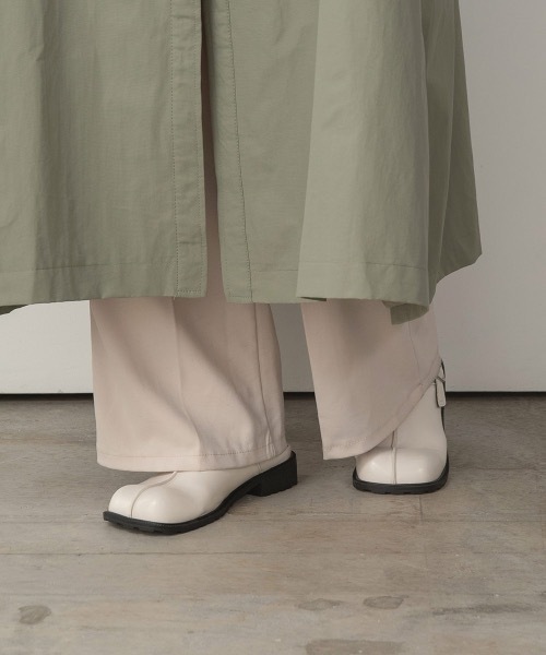 lawgy(ラウジー)の「stitch belt sandal(サンダル・レディース・アイボリー/ブラック・S/L/M)」の2枚目の写真