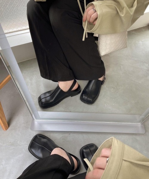 lawgy(ラウジー)の「stitch belt sandal(サンダル・レディース・アイボリー/ブラック・S/L/M)」の7枚目の写真