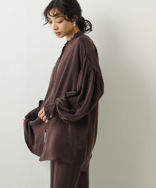 美品✨ウィムガゼット 4,4万円 シルクフィブリルシャツ　ブラウス　ブラウン Whim Gazette（ウィムガゼット）の「シルクフィブリルシャツ（シャツ