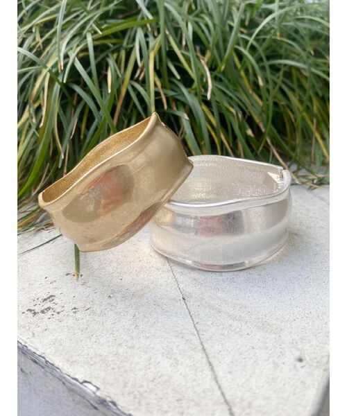 EVRIS（エヴリス）の「WIDE METALバングル（バングル/リストバンド・レディース・シルバー/ゴールド・FREE）」の5枚目の写真