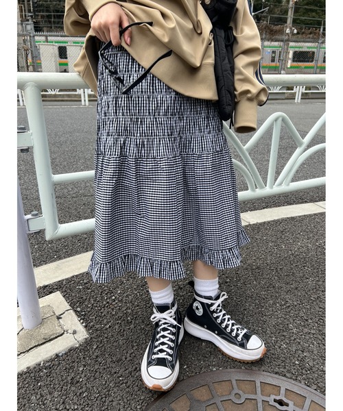 WC(ダブル シー)の「シャーリングマーメイドスカート(スカート・レディース・ブラック系その他/ホワイト・FREE)」の2枚目の写真