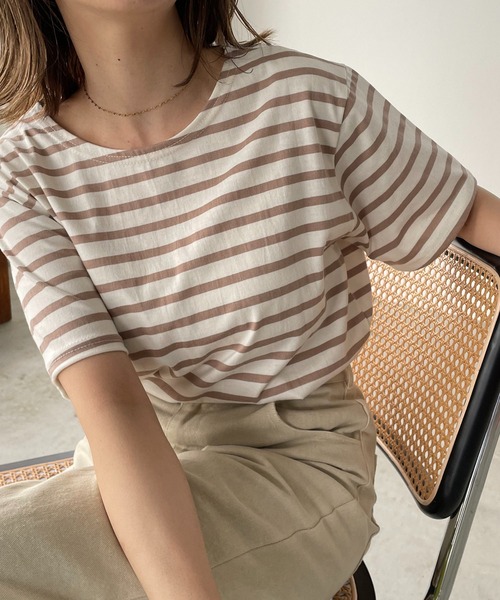 210nouve（トゥージュヌーブ）の「カラーボーダーハーフスリーブTシャツ（Tシャツ/カットソー・レディース・ブラック/サックスブルー/ピンク/ベージュ/ミント・FREE）」の2枚目の写真