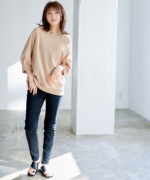 nissen(ニッセン)の「裏毛7分袖立ち衿プルオーバー(Tシャツ/カットソー・レディース・ブラック/ライトベージュ/ブルーグレー/チャコールグレー/ライトカーキ/ネイビー/サンドベージュ・S/M/L/LL)」の9枚目の写真