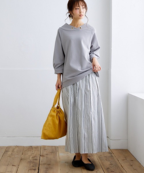 nissen(ニッセン)の「裏毛7分袖立ち衿プルオーバー(Tシャツ/カットソー・レディース・ブラック/ライトベージュ/ブルーグレー/チャコールグレー/ライトカーキ/ネイビー/サンドベージュ・S/M/L/LL)」の19枚目の写真