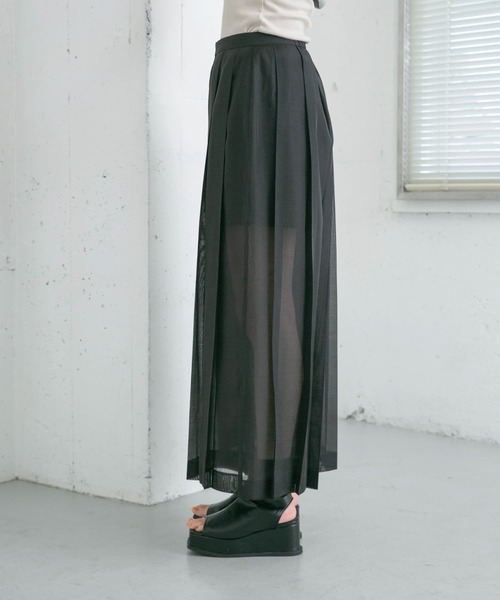 KBF(ケイビーエフ)の「シアープリーツWIDEパンツ(その他パンツ・レディース・ブラウン系その他/ブラック・ONE)」の14枚目の写真