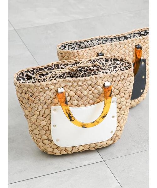 Te chichi（テチチ）の「アクリルハンドルかごバッグ（ハンドバッグ・レディース・ホワイト/ブラック・ﾌﾘ-）」の3枚目の写真